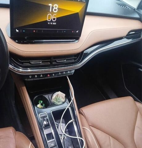 Серый Шкода Другая, объемом двигателя 0 л и пробегом 130 тыс. км за 618 $, фото 6 на Automoto.ua