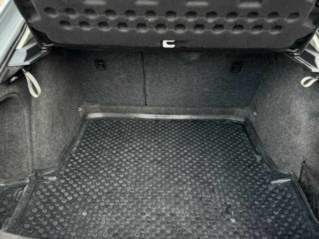 Сірий Шкода Інша, об'ємом двигуна 0 л та пробігом 260 тис. км за 8000 $, фото 6 на Automoto.ua