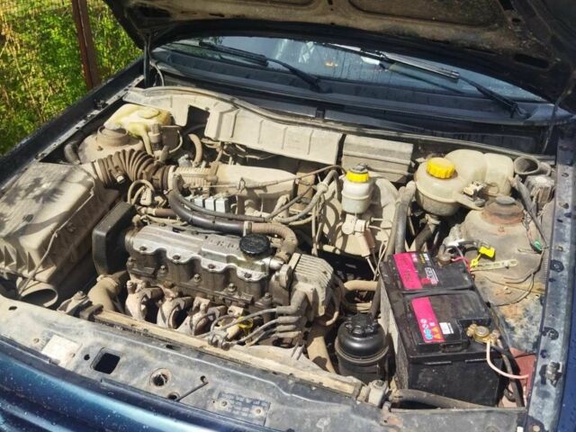 Синий Шкода Другая, объемом двигателя 1.6 л и пробегом 506 тыс. км за 2200 $, фото 6 на Automoto.ua