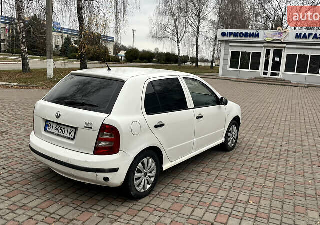 Белый Шкода Фабия, объемом двигателя 1.39 л и пробегом 470 тыс. км за 2500 $, фото 3 на Automoto.ua