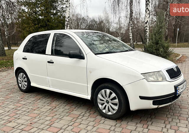 Белый Шкода Фабия, объемом двигателя 1.39 л и пробегом 470 тыс. км за 2500 $, фото 2 на Automoto.ua