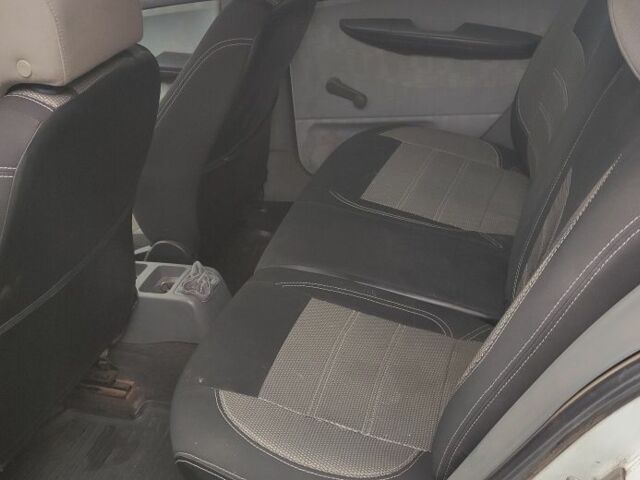 Белый Шкода Фабия, объемом двигателя 1.4 л и пробегом 394 тыс. км за 2000 $, фото 5 на Automoto.ua