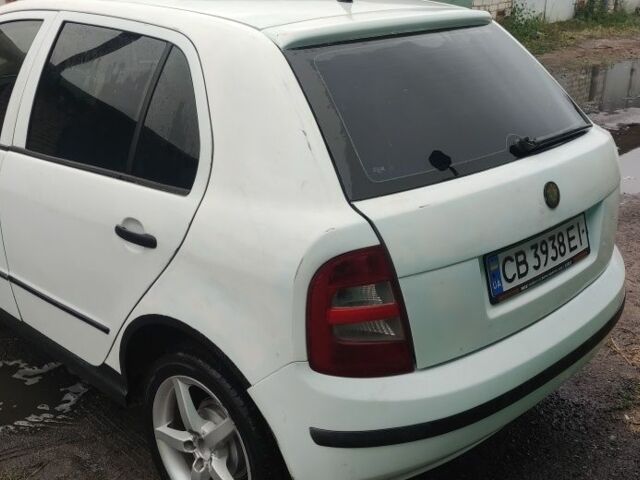 Белый Шкода Фабия, объемом двигателя 1.4 л и пробегом 394 тыс. км за 2000 $, фото 4 на Automoto.ua