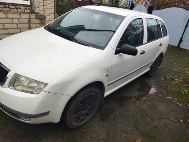 Білий Шкода Фабія, об'ємом двигуна 1.4 л та пробігом 380 тис. км за 2650 $, фото 1 на Automoto.ua
