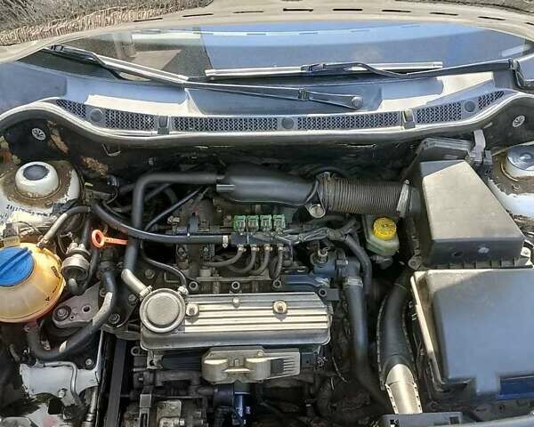 Белый Шкода Фабия, объемом двигателя 1.4 л и пробегом 237 тыс. км за 3000 $, фото 10 на Automoto.ua