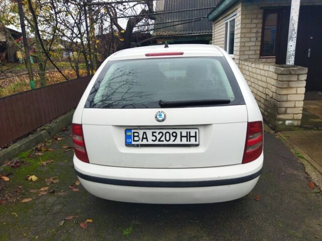 Білий Шкода Фабія, об'ємом двигуна 1.4 л та пробігом 380 тис. км за 2650 $, фото 2 на Automoto.ua