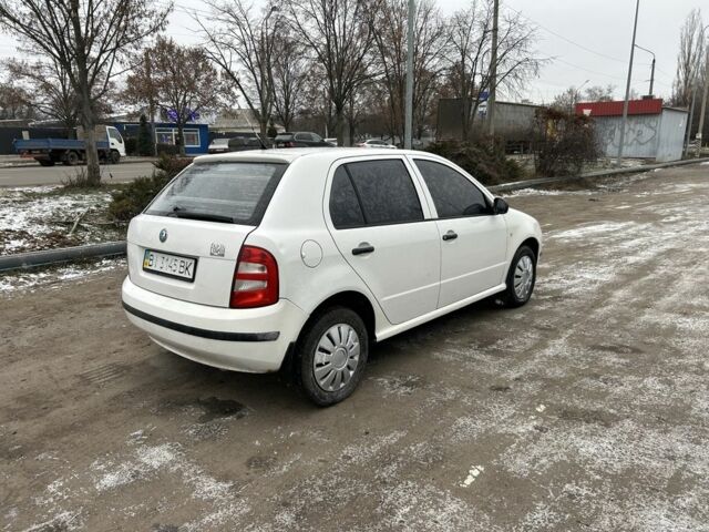Белый Шкода Фабия, объемом двигателя 1.2 л и пробегом 167 тыс. км за 2500 $, фото 2 на Automoto.ua