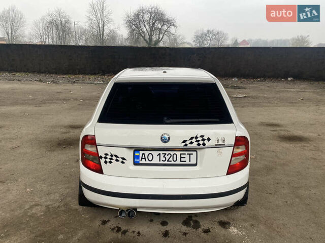 Білий Шкода Фабія, об'ємом двигуна 1.2 л та пробігом 270 тис. км за 2250 $, фото 5 на Automoto.ua