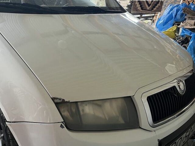 Белый Шкода Фабия, объемом двигателя 0 л и пробегом 400 тыс. км за 1500 $, фото 2 на Automoto.ua