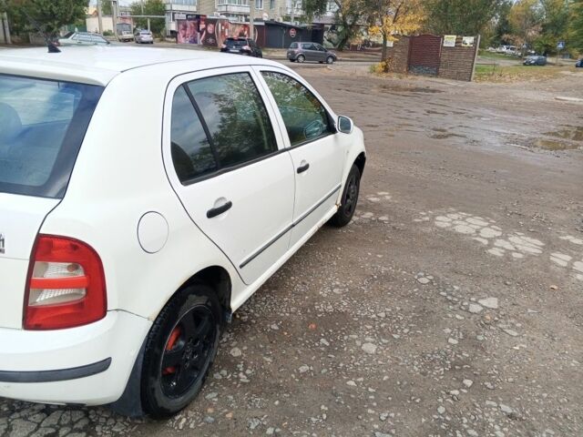 Белый Шкода Фабия, объемом двигателя 0 л и пробегом 300 тыс. км за 1850 $, фото 2 на Automoto.ua