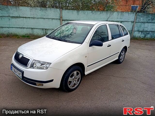 Білий Шкода Фабія, об'ємом двигуна 1.2 л та пробігом 200 тис. км за 3250 $, фото 4 на Automoto.ua