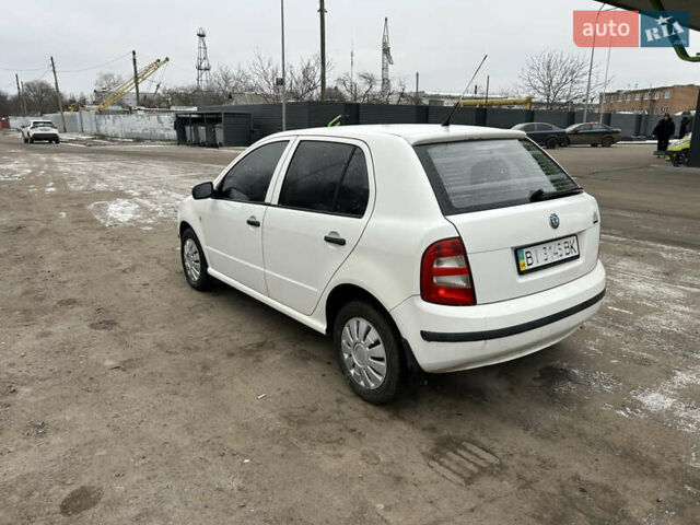 Белый Шкода Фабия, объемом двигателя 1.2 л и пробегом 167 тыс. км за 2500 $, фото 5 на Automoto.ua