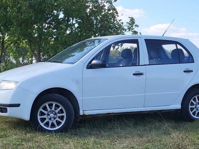 Білий Шкода Фабія, об'ємом двигуна 1.2 л та пробігом 375 тис. км за 2800 $, фото 6 на Automoto.ua