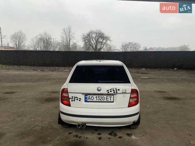 Білий Шкода Фабія, об'ємом двигуна 1.2 л та пробігом 270 тис. км за 2250 $, фото 4 на Automoto.ua