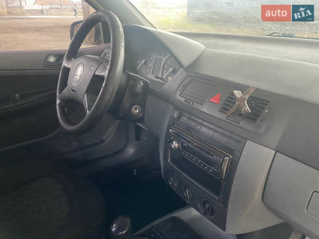 Білий Шкода Фабія, об'ємом двигуна 1.2 л та пробігом 270 тис. км за 2250 $, фото 11 на Automoto.ua