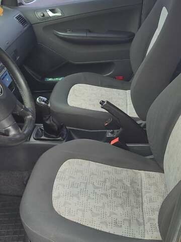 Білий Шкода Фабія, об'ємом двигуна 1.2 л та пробігом 310 тис. км за 3400 $, фото 20 на Automoto.ua