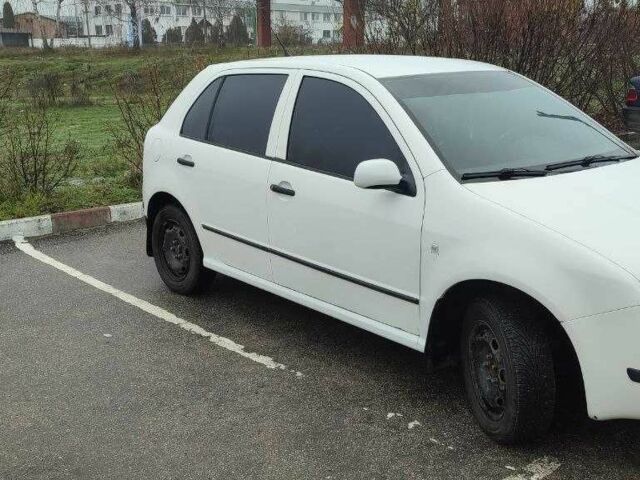 Білий Шкода Фабія, об'ємом двигуна 1.2 л та пробігом 310 тис. км за 3400 $, фото 1 на Automoto.ua