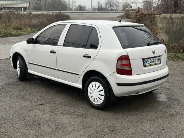 Белый Шкода Фабия, объемом двигателя 1.2 л и пробегом 685 тыс. км за 2375 $, фото 6 на Automoto.ua