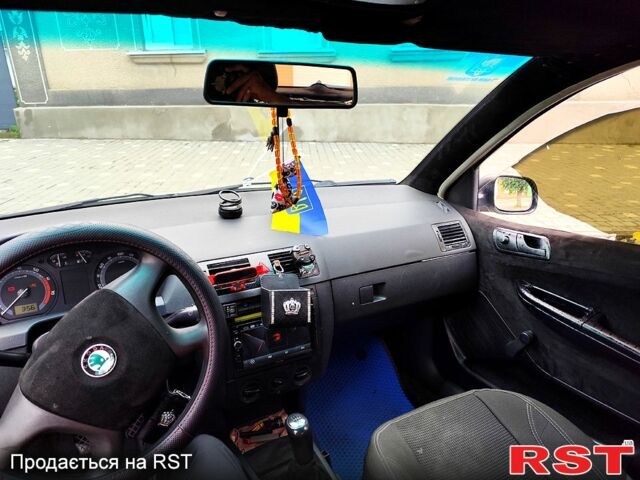 Білий Шкода Фабія, об'ємом двигуна 1.2 л та пробігом 600 тис. км за 2700 $, фото 3 на Automoto.ua