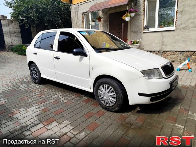 Білий Шкода Фабія, об'ємом двигуна 1.2 л та пробігом 600 тис. км за 2700 $, фото 1 на Automoto.ua