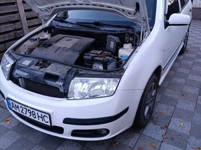 Білий Шкода Фабія, об'ємом двигуна 1.2 л та пробігом 228 тис. км за 3500 $, фото 3 на Automoto.ua