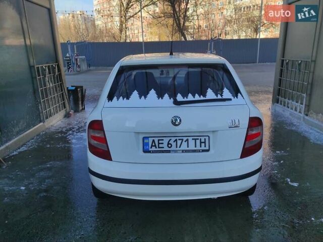 Білий Шкода Фабія, об'ємом двигуна 1.2 л та пробігом 355 тис. км за 3800 $, фото 3 на Automoto.ua