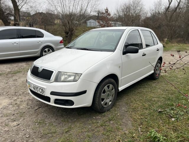 Білий Шкода Фабія, об'ємом двигуна 1.2 л та пробігом 220 тис. км за 3200 $, фото 3 на Automoto.ua