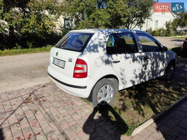 Білий Шкода Фабія, об'ємом двигуна 1.2 л та пробігом 166 тис. км за 2650 $, фото 1 на Automoto.ua