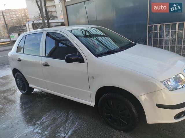 Білий Шкода Фабія, об'ємом двигуна 1.2 л та пробігом 355 тис. км за 3800 $, фото 10 на Automoto.ua