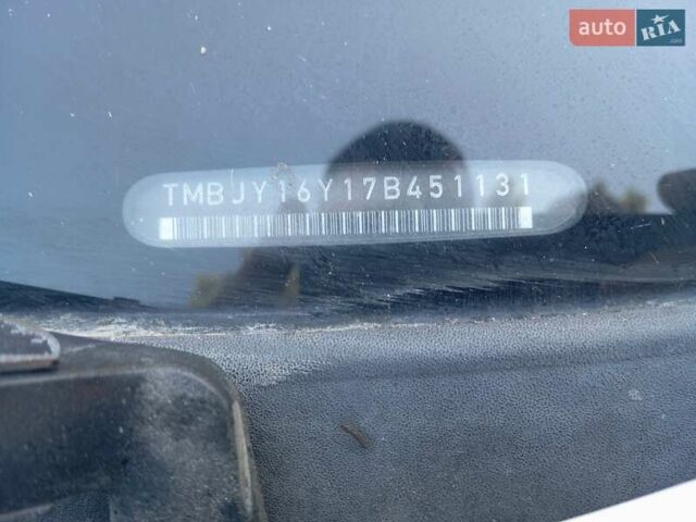 Белый Шкода Фабия, объемом двигателя 1.2 л и пробегом 159 тыс. км за 3200 $, фото 32 на Automoto.ua