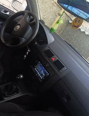 Білий Шкода Фабія, об'ємом двигуна 1.2 л та пробігом 425 тис. км за 2800 $, фото 10 на Automoto.ua