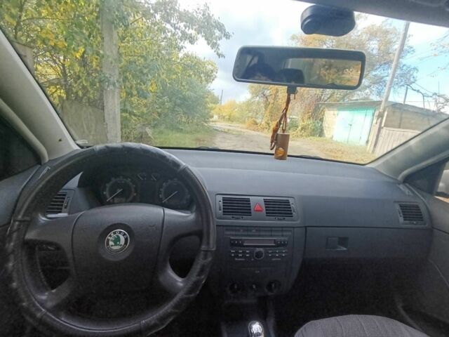 Білий Шкода Фабія, об'ємом двигуна 1.2 л та пробігом 228 тис. км за 3500 $, фото 5 на Automoto.ua