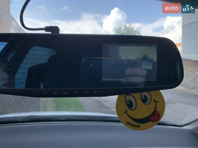 Білий Шкода Фабія, об'ємом двигуна 1.2 л та пробігом 425 тис. км за 2800 $, фото 11 на Automoto.ua