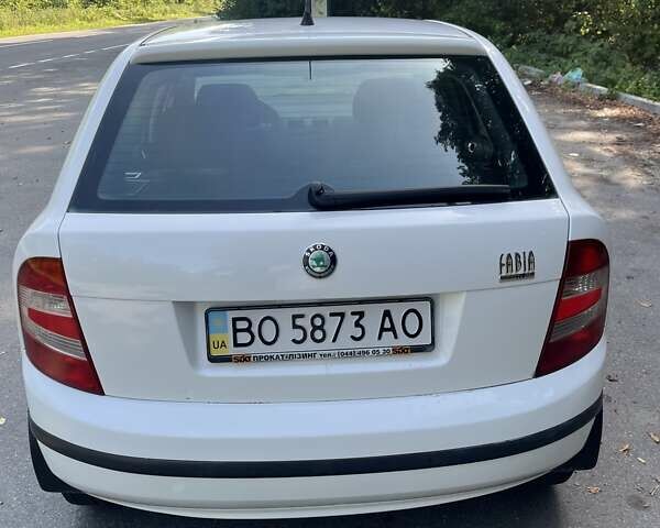 Білий Шкода Фабія, об'ємом двигуна 1.2 л та пробігом 252 тис. км за 4000 $, фото 6 на Automoto.ua