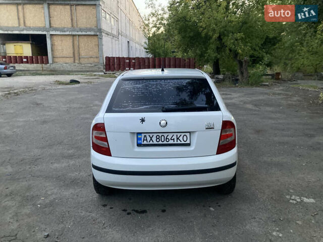 Білий Шкода Фабія, об'ємом двигуна 1.2 л та пробігом 210 тис. км за 3200 $, фото 3 на Automoto.ua