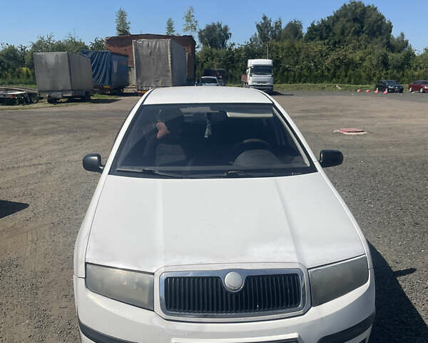 Білий Шкода Фабія, об'ємом двигуна 1.2 л та пробігом 375 тис. км за 2000 $, фото 4 на Automoto.ua