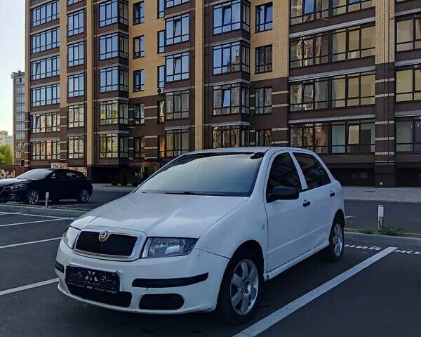 Шкода Фабия 2007 в Чернигове на Automoto.ua Белый Шкода Фабия, объемом двигателя 1.2 л и пробегом 288 тыс. км за 2500 $, фото 2 на Automoto.ua