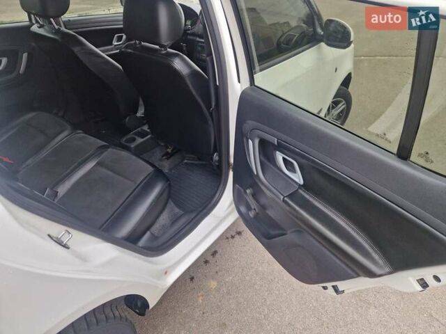 Белый Шкода Фабия, объемом двигателя 1.4 л и пробегом 193 тыс. км за 5700 $, фото 17 на Automoto.ua