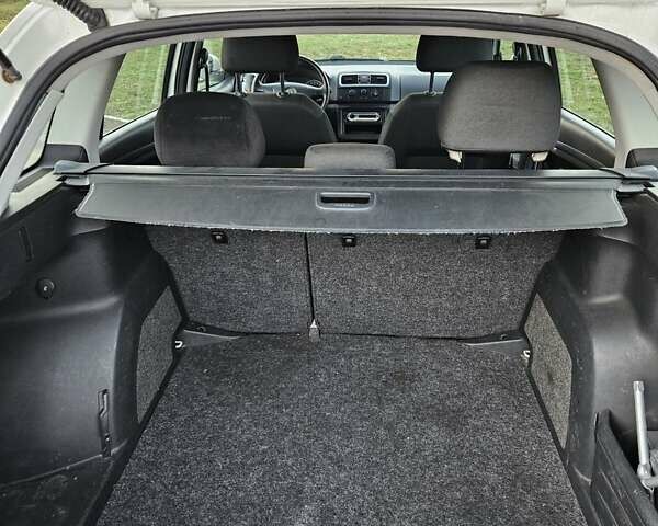 Білий Шкода Фабія, об'ємом двигуна 1.39 л та пробігом 213 тис. км за 5100 $, фото 7 на Automoto.ua