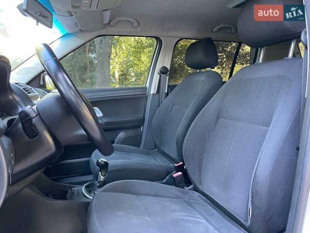 Белый Шкода Фабия, объемом двигателя 1.4 л и пробегом 262 тыс. км за 4740 $, фото 16 на Automoto.ua