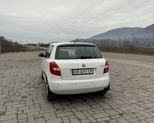 Білий Шкода Фабія, об'ємом двигуна 1.6 л та пробігом 244 тис. км за 5700 $, фото 3 на Automoto.ua