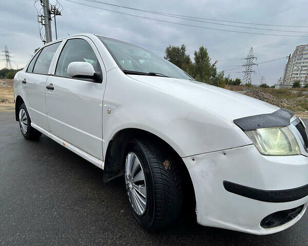 Білий Шкода Фабія, об'ємом двигуна 1.39 л та пробігом 248 тис. км за 3000 $, фото 2 на Automoto.ua