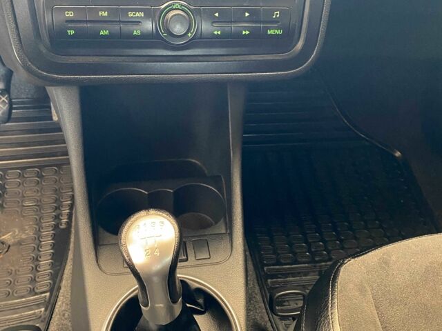 Белый Шкода Фабия, объемом двигателя 1.4 л и пробегом 193 тыс. км за 5000 $, фото 15 на Automoto.ua