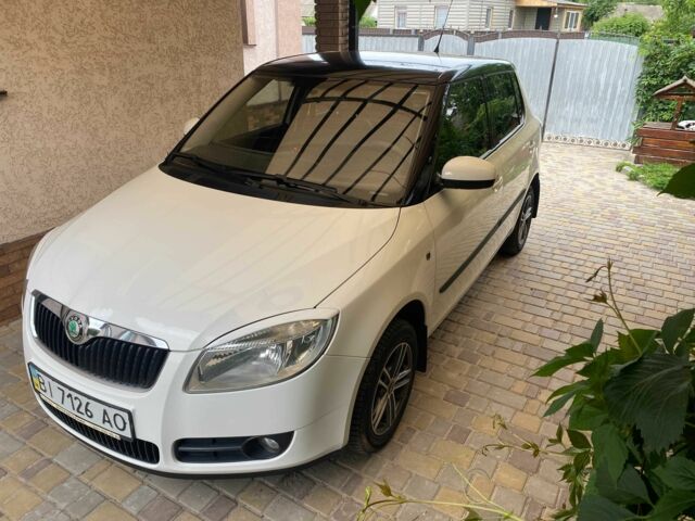 Белый Шкода Фабия, объемом двигателя 1.4 л и пробегом 193 тыс. км за 5000 $, фото 6 на Automoto.ua