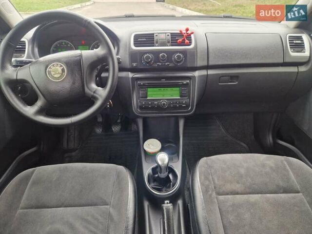 Белый Шкода Фабия, объемом двигателя 1.4 л и пробегом 193 тыс. км за 5700 $, фото 18 на Automoto.ua