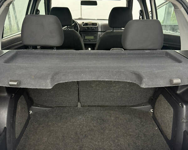 Білий Шкода Фабія, об'ємом двигуна 1.6 л та пробігом 244 тис. км за 5700 $, фото 5 на Automoto.ua