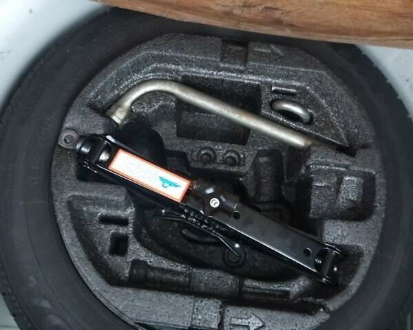 Білий Шкода Фабія, об'ємом двигуна 1.42 л та пробігом 274 тис. км за 3900 $, фото 11 на Automoto.ua