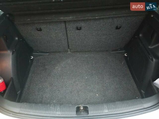 Білий Шкода Фабія, об'ємом двигуна 1.42 л та пробігом 274 тис. км за 3900 $, фото 13 на Automoto.ua