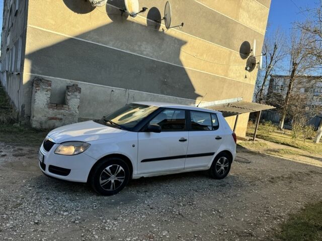 Білий Шкода Фабія, об'ємом двигуна 1.4 л та пробігом 280 тис. км за 3000 $, фото 6 на Automoto.ua