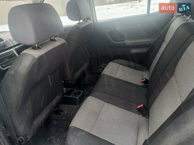 Белый Шкода Фабия, объемом двигателя 1.2 л и пробегом 290 тыс. км за 3300 $, фото 8 на Automoto.ua